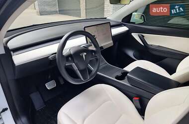 Позашляховик / Кросовер Tesla Model Y 2021 в 