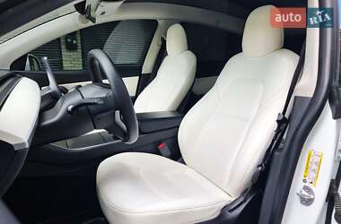 Позашляховик / Кросовер Tesla Model Y 2021 в 