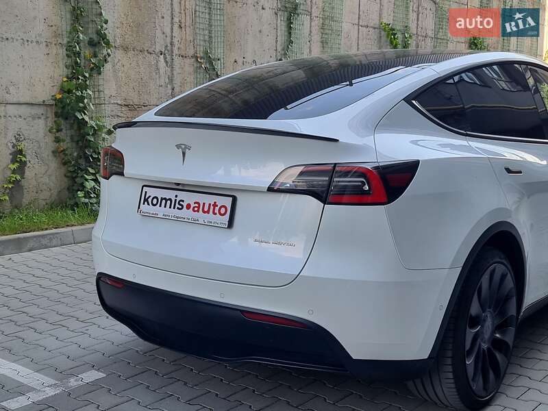 Позашляховик / Кросовер Tesla Model Y 2021 в Хмельницькому