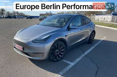 Tesla Model Y 2023