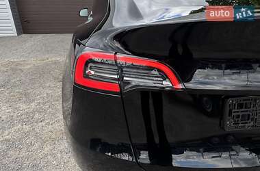 Позашляховик / Кросовер Tesla Model Y 2022 в 