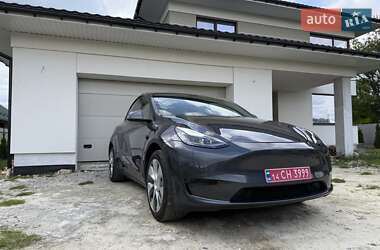 Внедорожник / Кроссовер Tesla Model Y 2023 в Львове