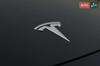 Внедорожник / Кроссовер Tesla Model Y 2022 в 