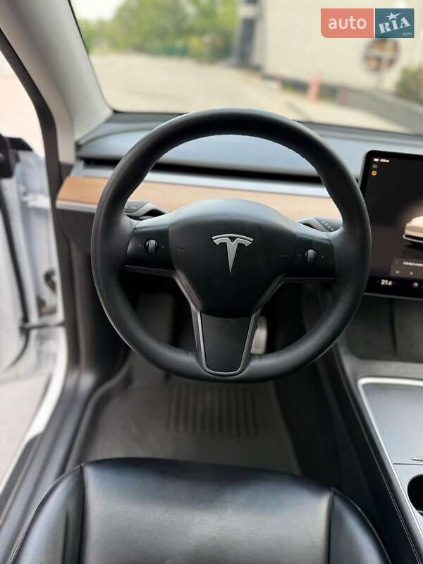 Внедорожник / Кроссовер Tesla Model Y 2022 в Запорожье