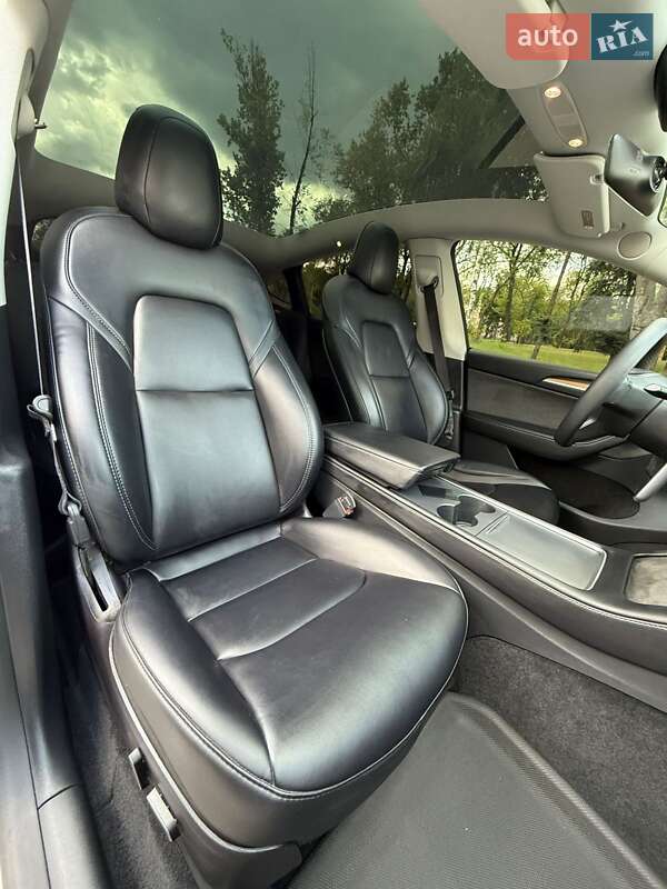 Внедорожник / Кроссовер Tesla Model Y 2022 в Запорожье