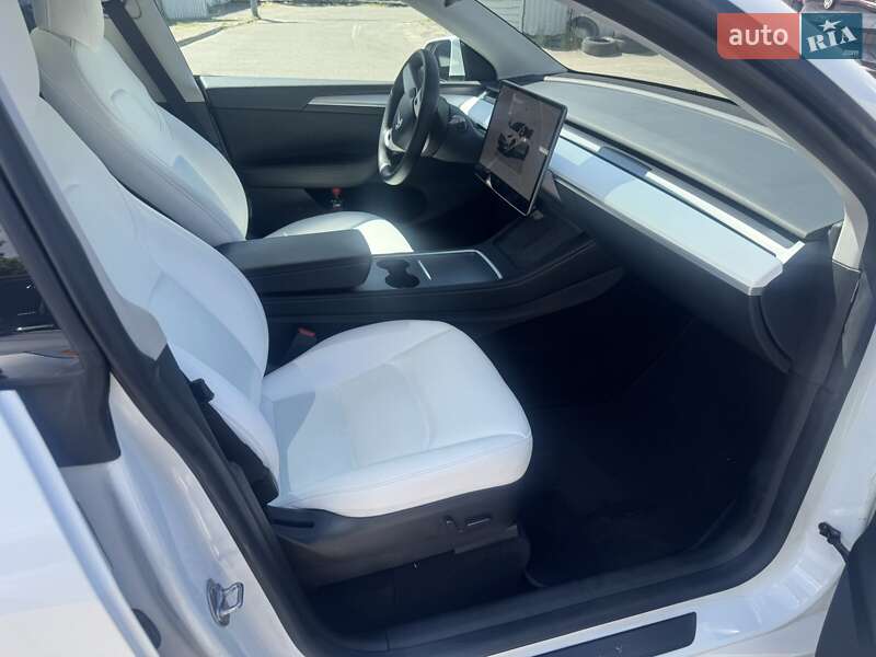 Внедорожник / Кроссовер Tesla Model Y 2022 в Киеве