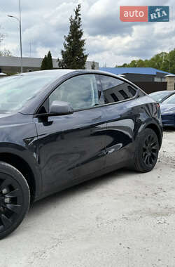 Внедорожник / Кроссовер Tesla Model Y 2024 в 