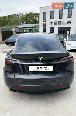 Внедорожник / Кроссовер Tesla Model Y 2024 в 