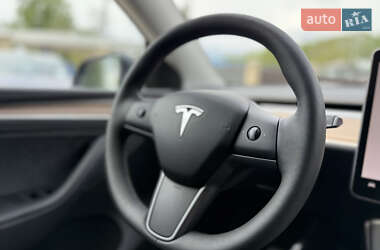 Внедорожник / Кроссовер Tesla Model Y 2024 в 