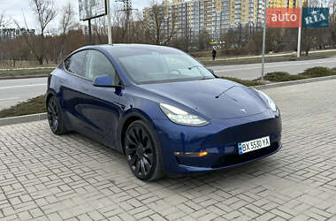 Внедорожник / Кроссовер Tesla Model Y 2021 в 