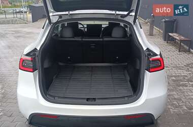 Позашляховик / Кросовер Tesla Model Y 2022 в 