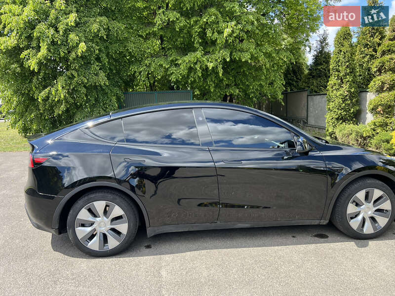Внедорожник / Кроссовер Tesla Model Y 2024 в Цумани