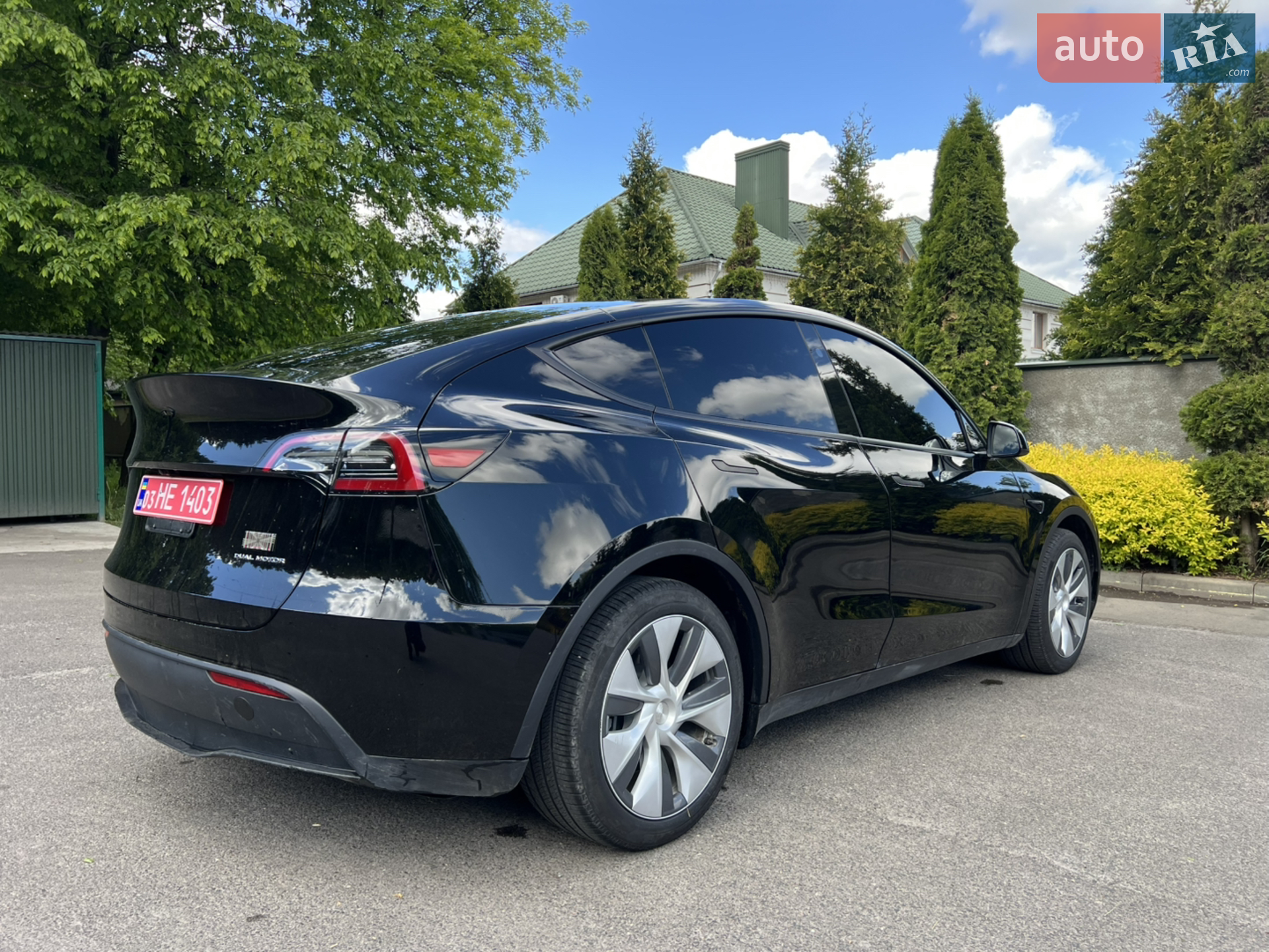 2024 Tesla Model Y - мініатюра 8
