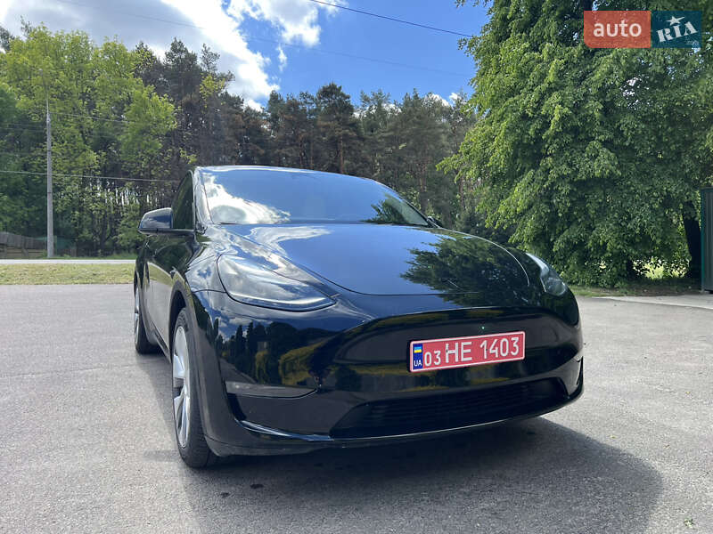 Внедорожник / Кроссовер Tesla Model Y 2024 в Цумани