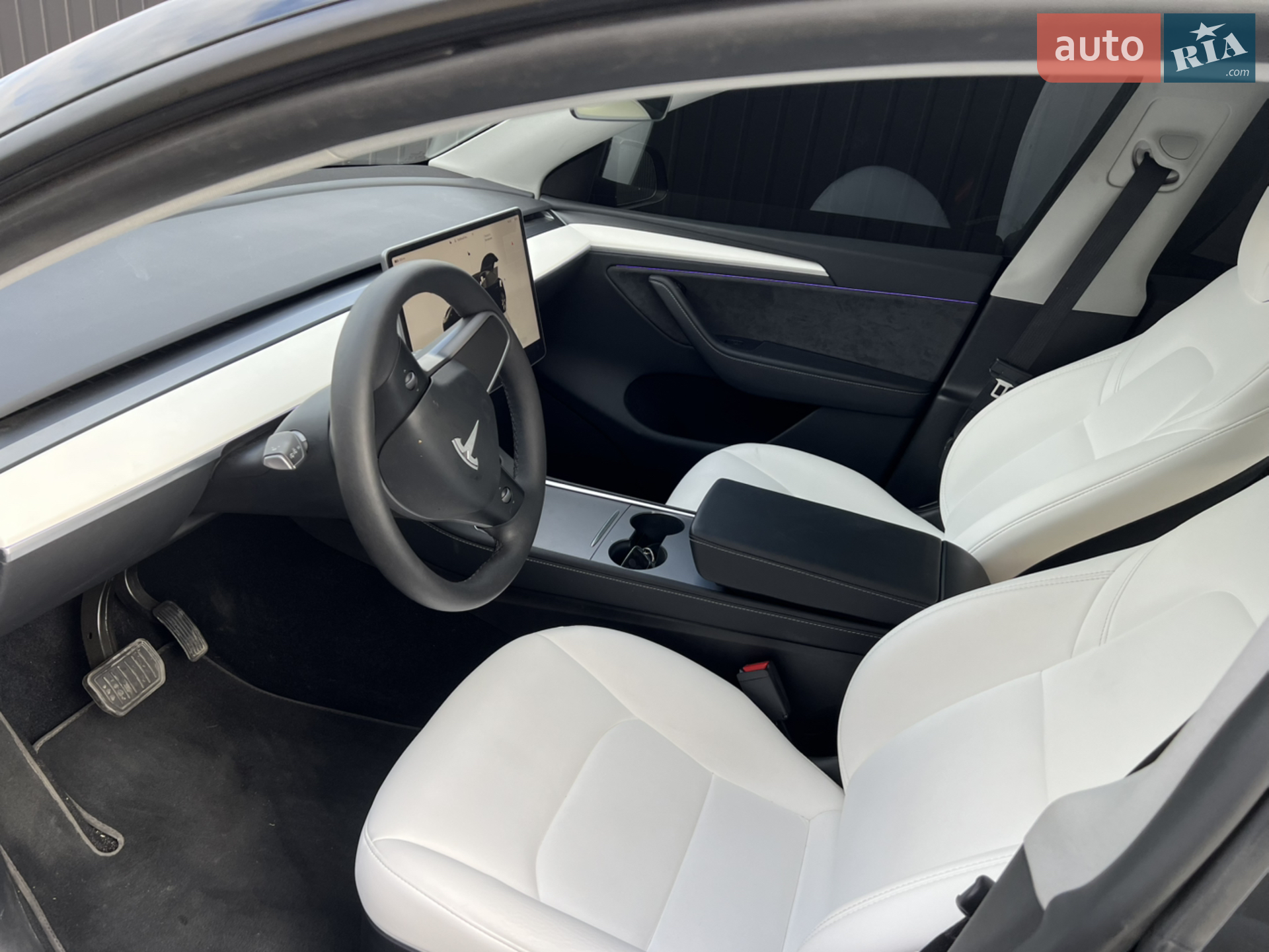 2024 Tesla Model Y - мініатюра 19