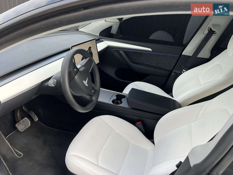 Внедорожник / Кроссовер Tesla Model Y 2024 в Цумани