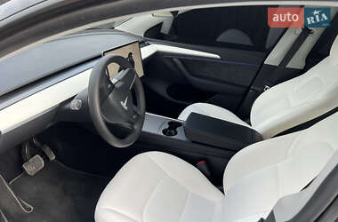 Внедорожник / Кроссовер Tesla Model Y 2024 в 