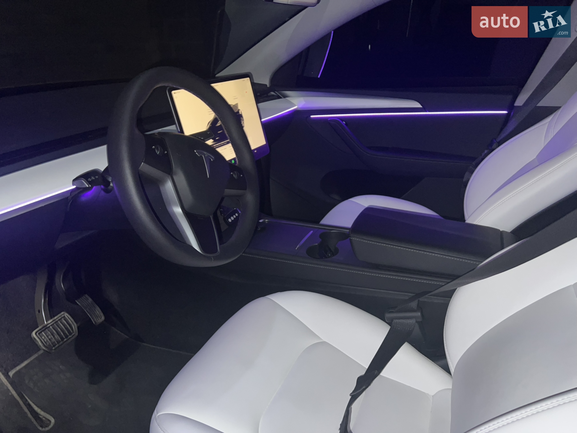 2024 Tesla Model Y - мініатюра 21