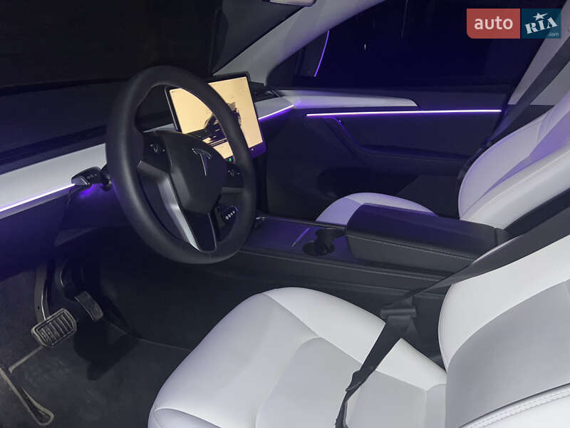 Внедорожник / Кроссовер Tesla Model Y 2024 в Цумани