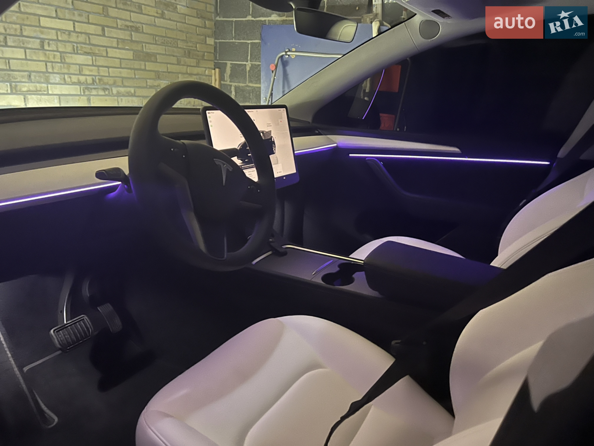 2024 Tesla Model Y - мініатюра 23