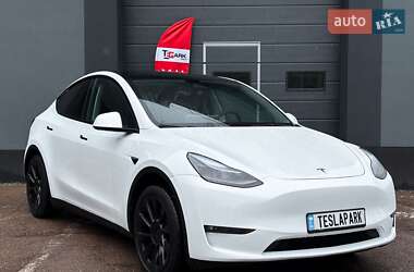 Внедорожник / Кроссовер Tesla Model Y 2024 в 