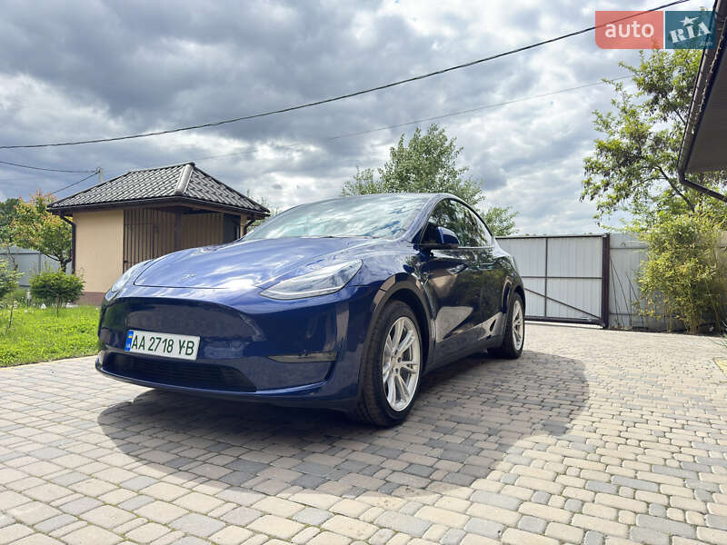 Внедорожник / Кроссовер Tesla Model Y 2021 в Киеве