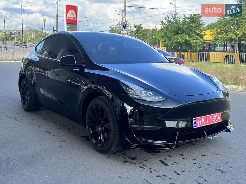 Внедорожник / Кроссовер Tesla Model Y 2023 в Днепре