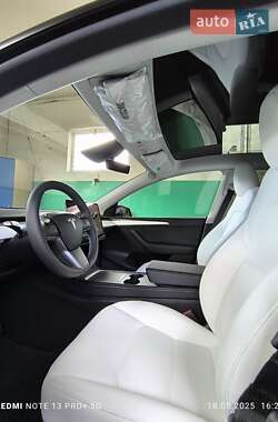Внедорожник / Кроссовер Tesla Model Y 2024 в 