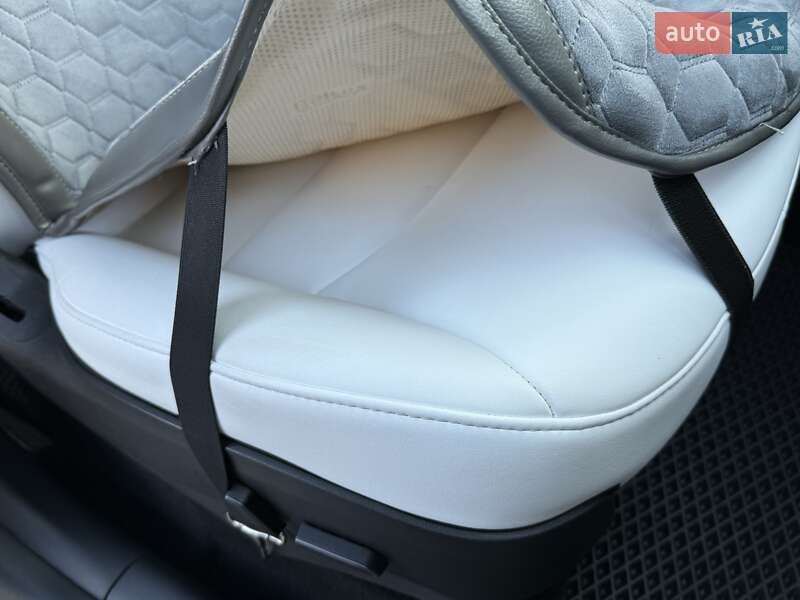 Внедорожник / Кроссовер Tesla Model Y 2021 в Виннице