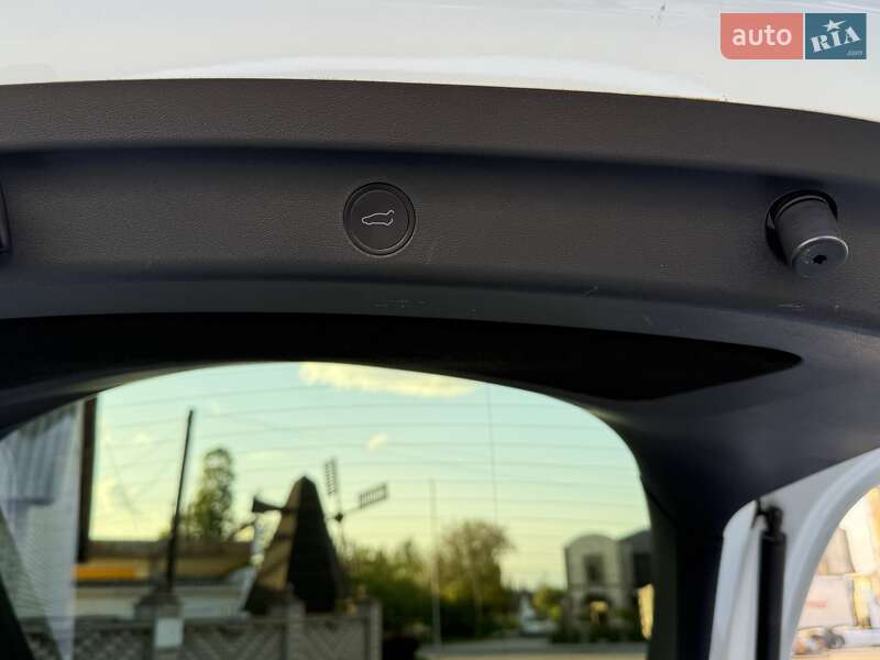 Внедорожник / Кроссовер Tesla Model Y 2021 в Виннице