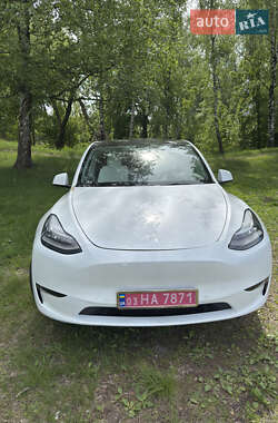 Внедорожник / Кроссовер Tesla Model Y 2021 в 