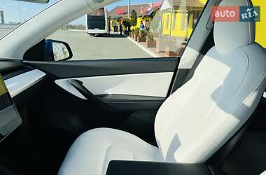 Внедорожник / Кроссовер Tesla Model Y 2021 в 