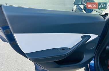 Внедорожник / Кроссовер Tesla Model Y 2021 в 