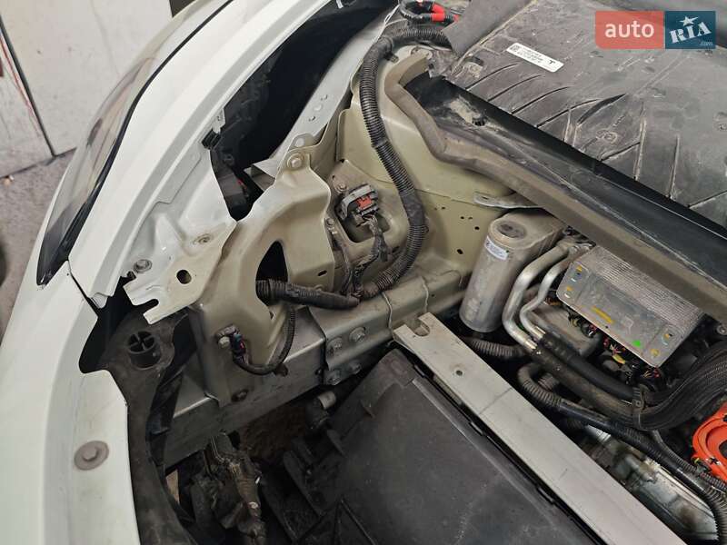 Внедорожник / Кроссовер Tesla Model Y 2022 в Киеве