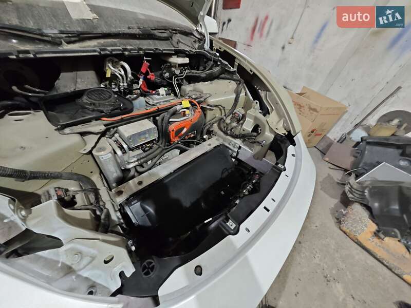 Внедорожник / Кроссовер Tesla Model Y 2022 в Киеве