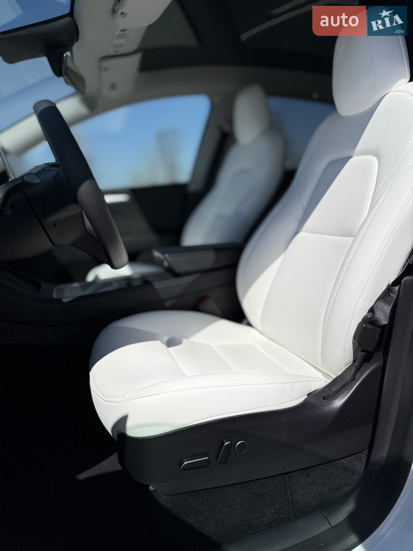 2022 Tesla Model Y - мініатюра 19
