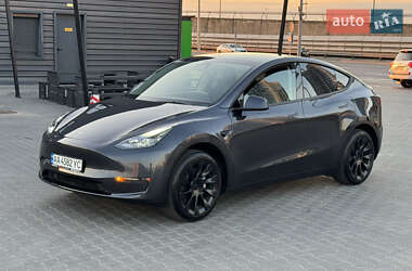 Внедорожник / Кроссовер Tesla Model Y 2024 в Киеве