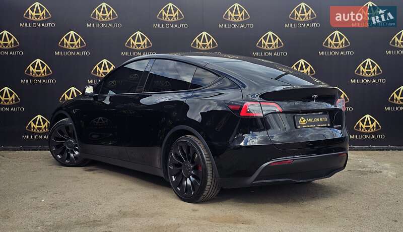Позашляховик / Кросовер Tesla Model Y 2021 в Києві