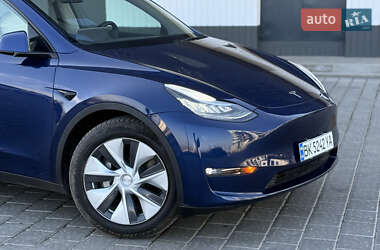 Внедорожник / Кроссовер Tesla Model Y 2021 в 
