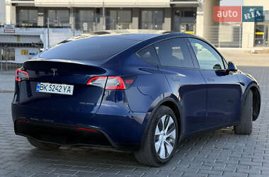 Внедорожник / Кроссовер Tesla Model Y 2021 в 
