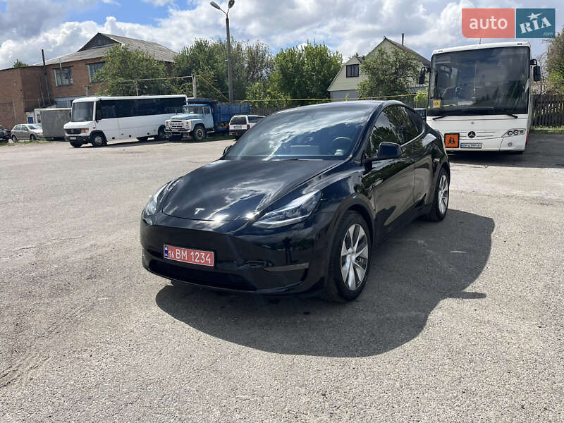 Внедорожник / Кроссовер Tesla Model Y 2023 в 