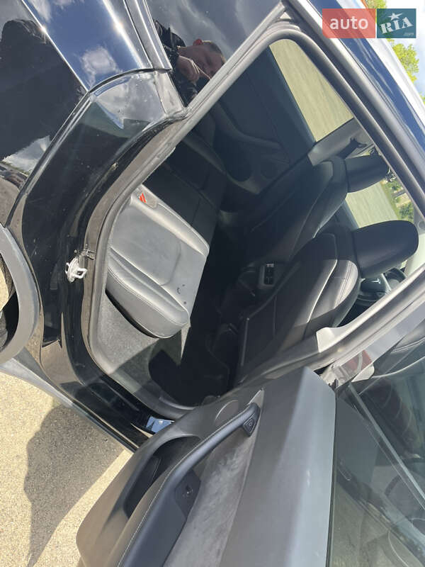 Внедорожник / Кроссовер Tesla Model Y 2023 в Радомышле