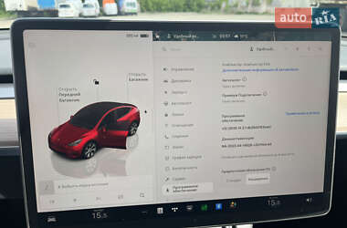 Внедорожник / Кроссовер Tesla Model Y 2023 в 