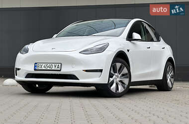 Внедорожник / Кроссовер Tesla Model Y 2024 в 