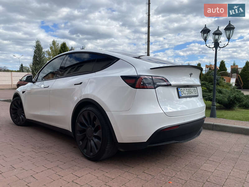 Внедорожник / Кроссовер Tesla Model Y 2021 в Стрые