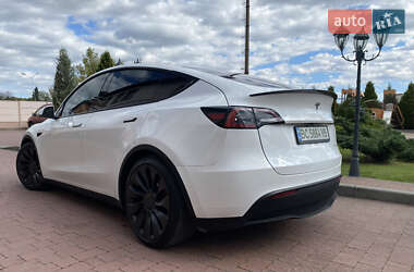Внедорожник / Кроссовер Tesla Model Y 2021 в 