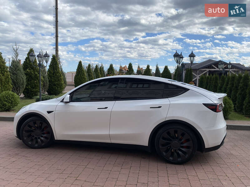 Внедорожник / Кроссовер Tesla Model Y 2021 в Стрые