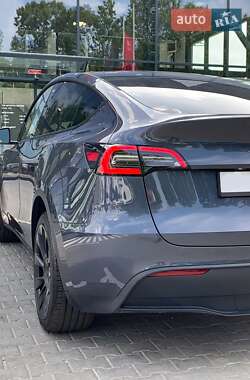 Внедорожник / Кроссовер Tesla Model Y 2023 в 