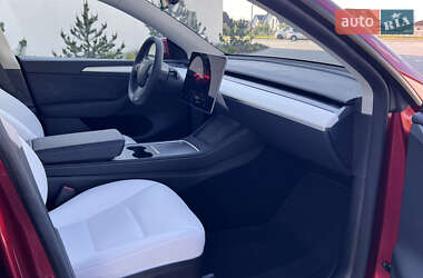 Внедорожник / Кроссовер Tesla Model Y 2024 в 
