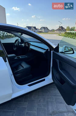 Внедорожник / Кроссовер Tesla Model Y 2022 в 
